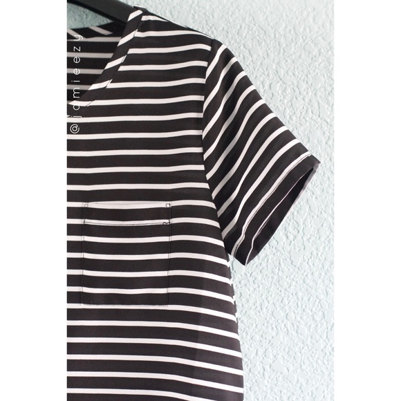 Old Navy | Striped Front Pocket Boxy Blouse - Picture 2 of 6